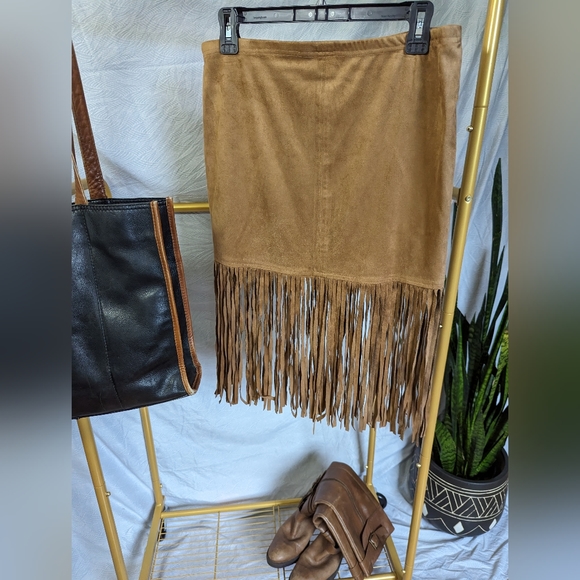 Faux Suede Fringe Skirt Size L - Picture 3 of 3